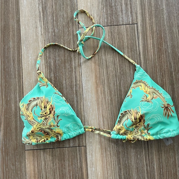 Adorable 2 Piece Women’s Bikini (Dragon Design) - Picture 5 of 8